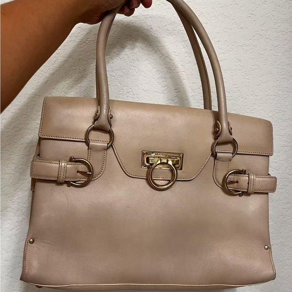 Salvatore Ferragamo Cream Satchel - Picture 1 of 8